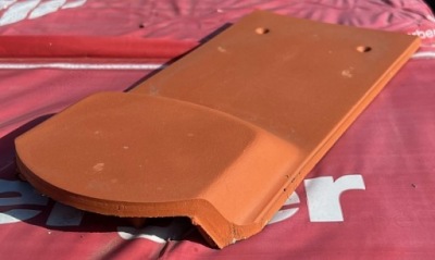 DACH.WENTYLACYJNA KARPIÓWKA NAT.CZERWONA WIENERBER