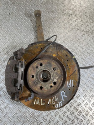 Mercedes ml164 рестайлінг  08- поворотний кулак перед передня права 3.0 фото №1