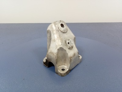 Volkswagen оригинальный номер 3d0199308ak phaeton кронштейн двигателя фото №1