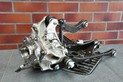 Поворотний кулак ліва задня задня важіль 4 g26 gran coupe 3245km фото №1