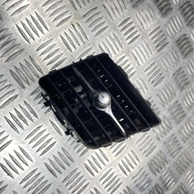 Решітка обдув ліва volvo xc60 ii 2,0 d5 31417691 фото №1