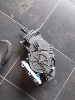 Mercedes x253 w253 glc механізм кришки багажника модуль привід фото №1