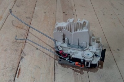 Jeep grand cherokee wk2 замок дверь левый перед eu фото №1