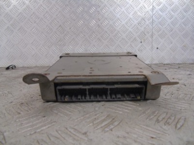 Бортовой компьютер блок управления e2t816714 mazda фото №1