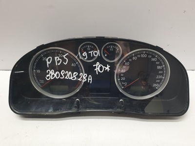 Счетчик приборы vw passat b5 1.9 tdi 3b0920829a фото №1