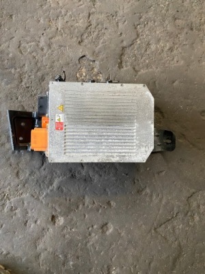 Porsche panamera 971 модуль заряджання 5qe915681ah фото №1