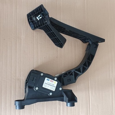 Потенциометр педаль газа hyundai i40 32726-3z900 фото №1