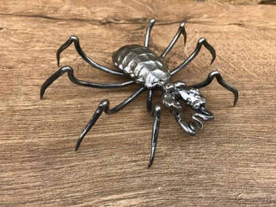 Pająk, metalowy pająk, ręcznie kuty pająk, figurka pająka, żelazny prezent