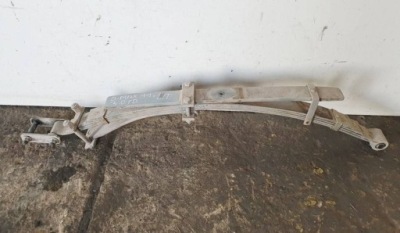 Isuzu d-max i 11r рессора задняя 4 щетки фото №1