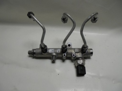 Молдинг впрыскная трубка датчик audi a4 a5 q5 q5 a6 059130089bt 05a906051 фото №1