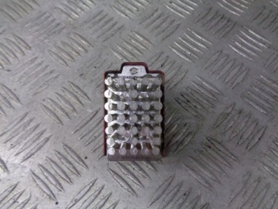 Резистор резистор вентилятор audi a3 8l 1j0907521 фото №1