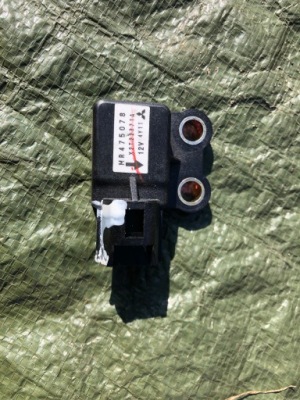 Датчик кренa mr475078 mitsubishi outlander i фото №1