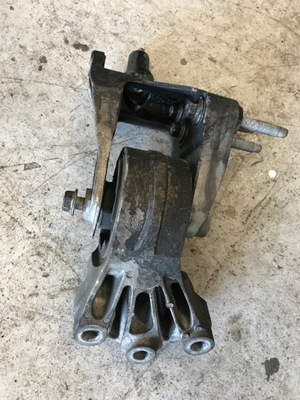 Captiva кронштейн , подушка двигателя 2,2 фото №1