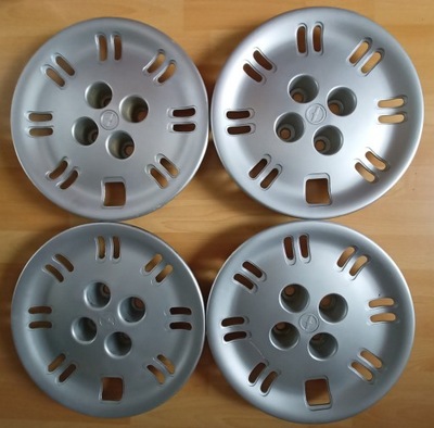 ORIGINAL TAPACUBOS FSO POLONEZ CARO FIAT 125P  