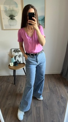 T-shirt różowy klasyczny w serek do jeansów prosty pod żakiet modny M 38