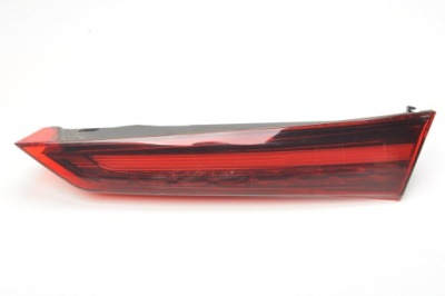 Volvo s60 iii лампа права задня правий задня w кришка sedan 31468202 фото №1