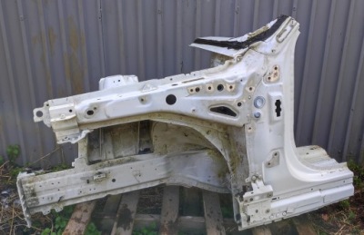 Чверть лонжерон ліва range rover vogue l405 фото №1