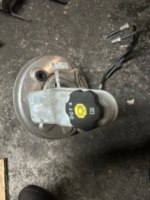 Підсилювач гальм насос гальмівна opel insignia ii b 84034181 фото №1