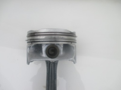 Mercedes w176 w246 w117 cla gla w156 поршень фото №1