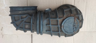 Audi 90 100 2,3 резиновый элемент воздуха 054133357b фото №1
