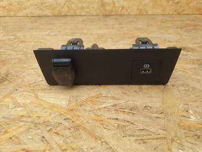 Dacia jogger разъём usb прикуриватель фото №1