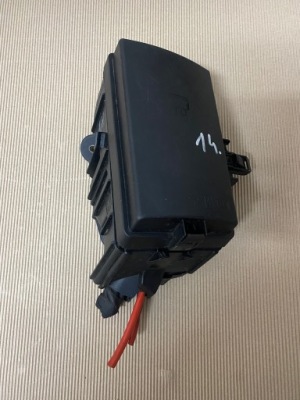 Коробка запобіжників vw tiguan ii 5q0907361g фото №1