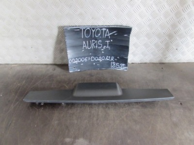 Накладка кришки задній 6479002030 toyota auris 1 06-12 r. фото №1