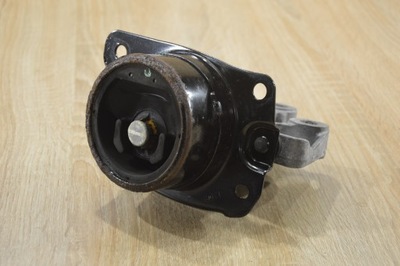 Кронштейн подушка коробки antara captiva 2.2 aut фото №1