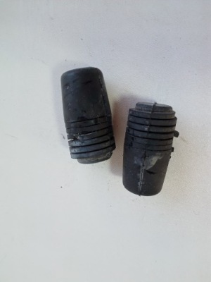 Ford mustang v 10-14 резиновый элемент отбойник крышки багажника фото №1