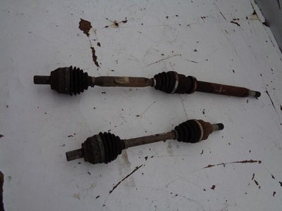 Привідний вал правий перед volvo c30 1.8 16v фото №1