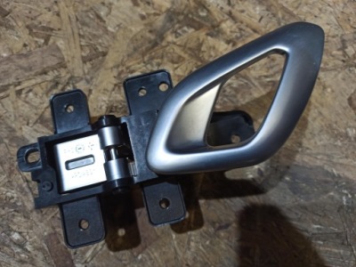 Ручка внутренняя дверь правая challenger 2015 + фото №1