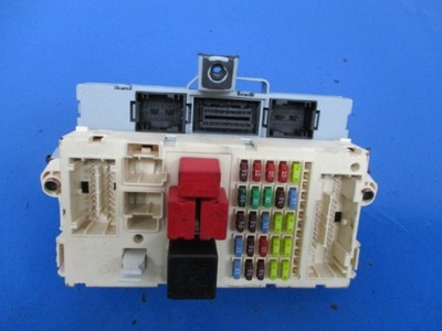 Fiat stilo коробка запобіжників внутрішня фото №1