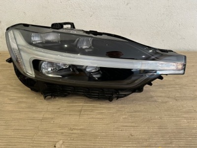 Volvo xc60 ii 21-25 lift лампа full led правая 32420440 фото №1