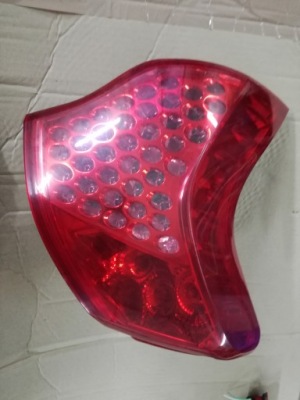 Peugeot 3008 i 2009 - 2013 rok лампа левая задняя w крыло 9683460880 фото №1