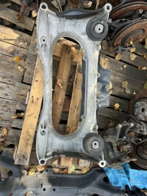 Lexus gs 200t iv 2016 2017 2018 2.0 підрамник підрамник перед фото №1