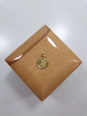 ZŁOTA ZAWIESZKA Z MATKĄ BOSKĄ 585 0.99G