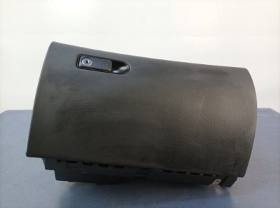 Mercedes c w205 бардачок пассажира фото №1