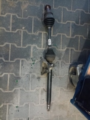 Opel zafira c 2.0 cdti приводной вал правая aakb фото №1