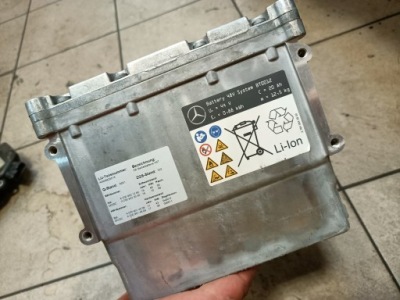 Аккумулятор 0009826814 mercedes 48v гибрид фото №1