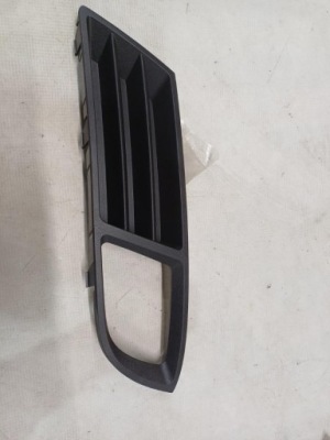 Заглушка бампера решітка протитуманної фари opel vectra c 13205879 фото №1