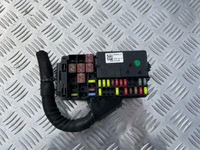 Opel astra k коробка предохранителей 15513163 фото №1