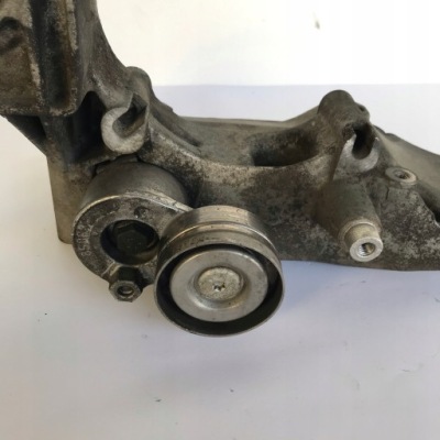 Кронштейн генератора volvo v40 1.9 dci megane laguna фото №1