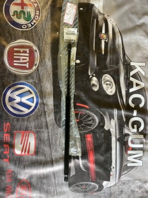 Привід задній кришки fiat stilo 51736746 фото №1