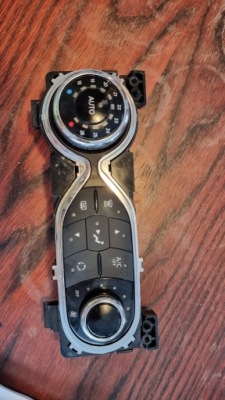 Панель кондиционера renault trafic iii 275105737r фото №1