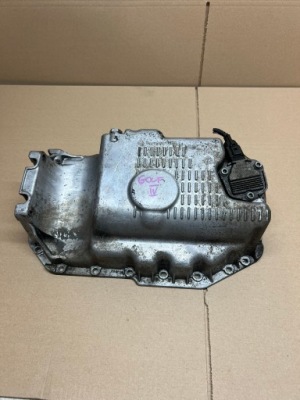 Поддон масляная vw golf iv 030103603r фото №1