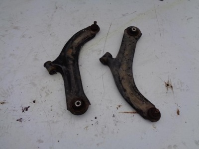 Важіль лівий перед nissan note e11 fl фото №1