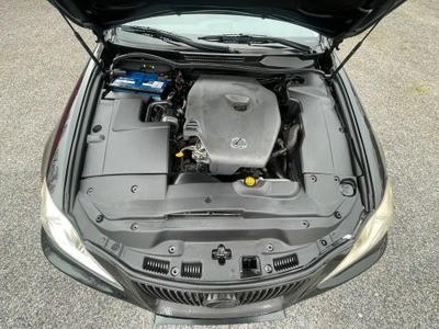 Pas передний lexus is 220d фото №1