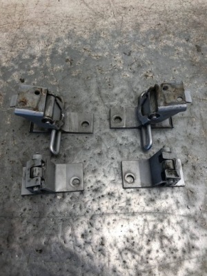 Петлі двері ліва праве перед комплект audi a8 d2 4d0831401 4d0831402 фото №1