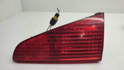 Лампа задня права w кришка peugeot 607 2001 eu фото №1