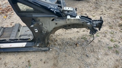 Ford fiesta mk8 чверть права передня блок двигуна фото №1